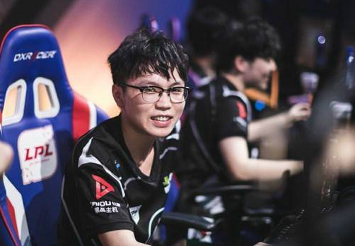 West加入LGD 自由人West加入LGD英雄聯(lián)盟分部二隊(duì)