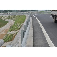 龍巖市雙波高速護(hù)欄信譽(yù)保證